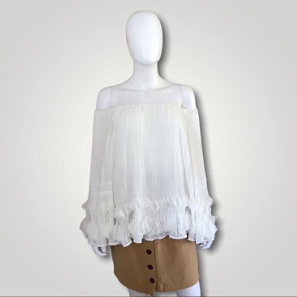 Line & Dot White Long SleeveTop - Picture 3 of 6